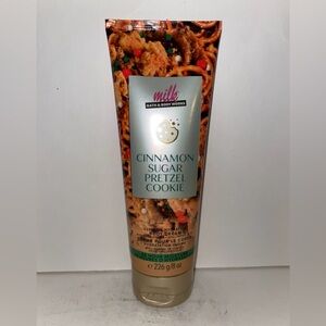 Bath & Body Works Milk Bar Cinnamon Sugar Pretzel Cookie Body Cream 8oz New